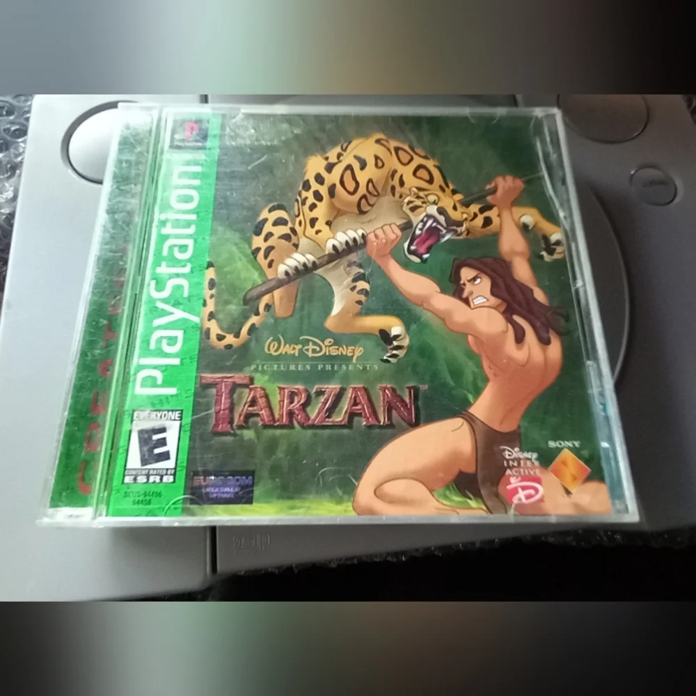PS1, 3 controllers, 5 games.